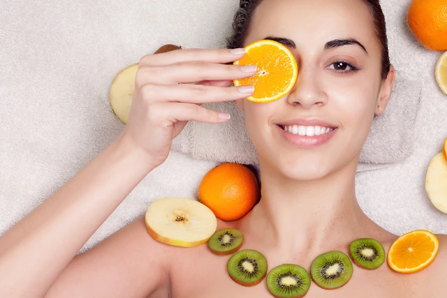 Dưỡng Chất Thiết Yếu Cho Làn Da Sáng Khỏe